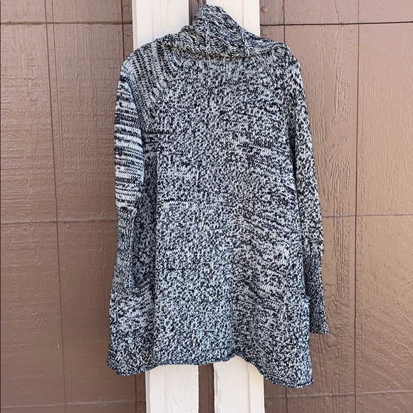 Gap Cardigan Sweater - Picture 4 of 4